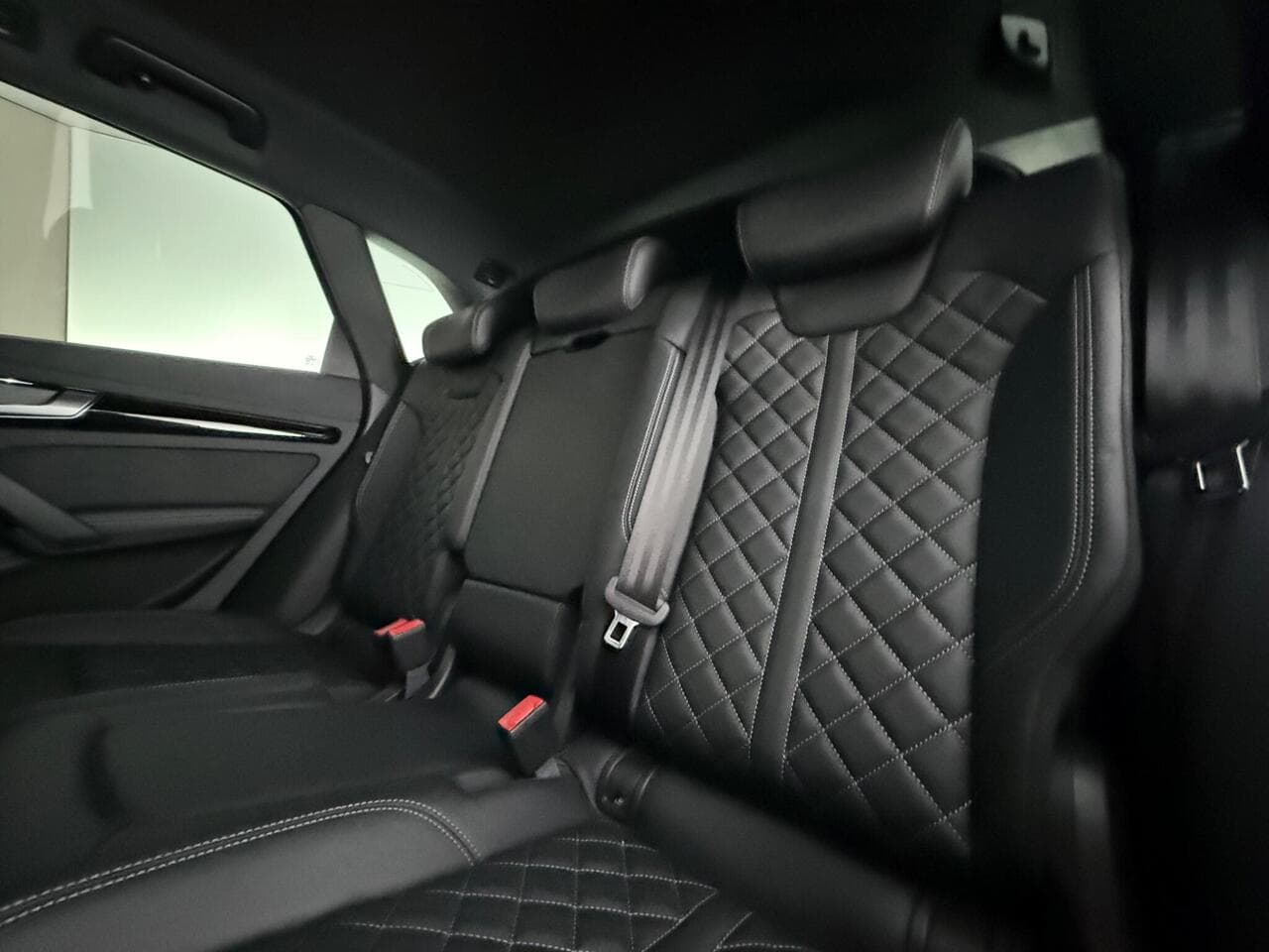 Audi Q5 thumbnail Seats Rear