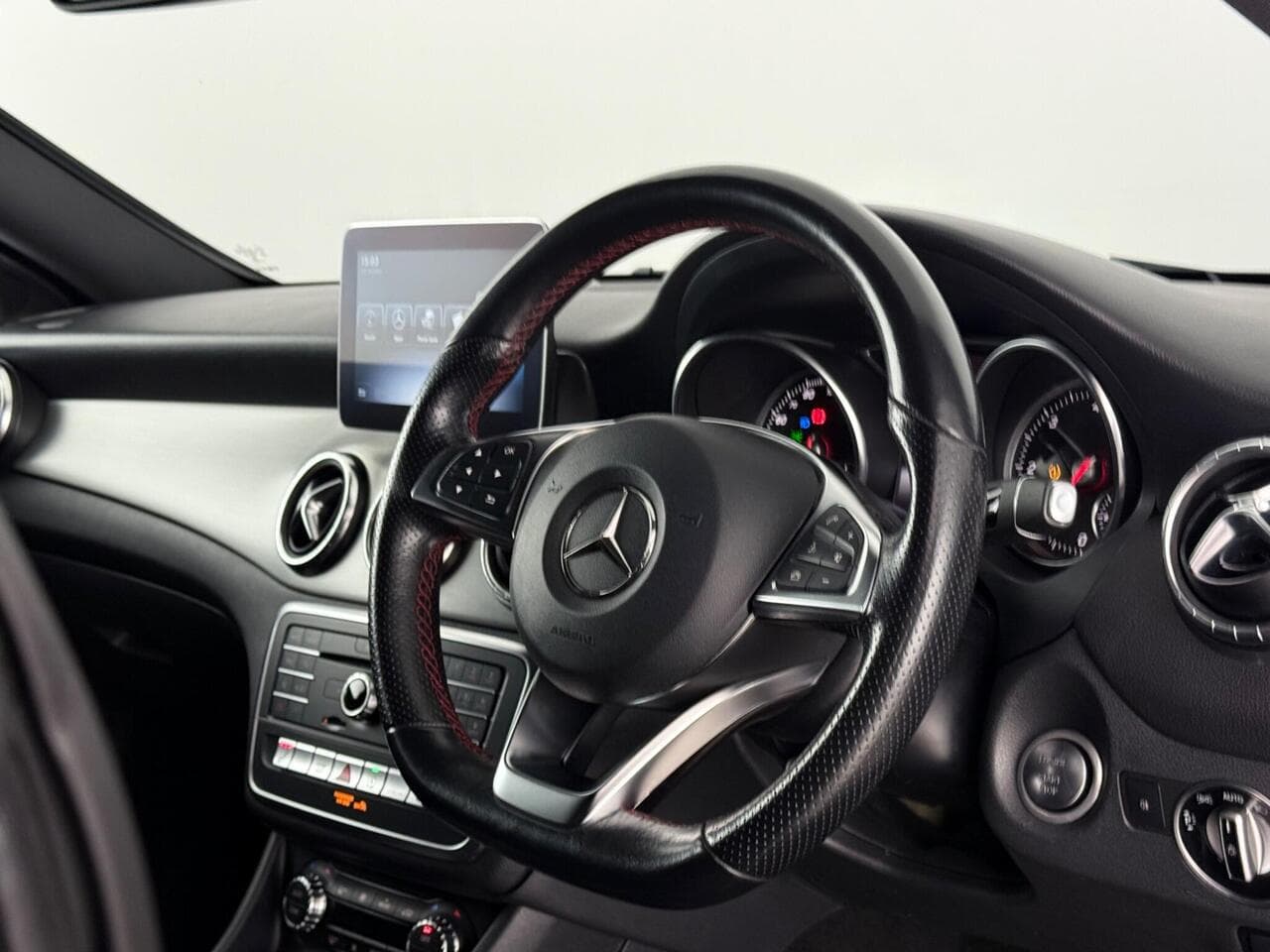 Mercedes-Benz CLA thumbnail Inconclusive