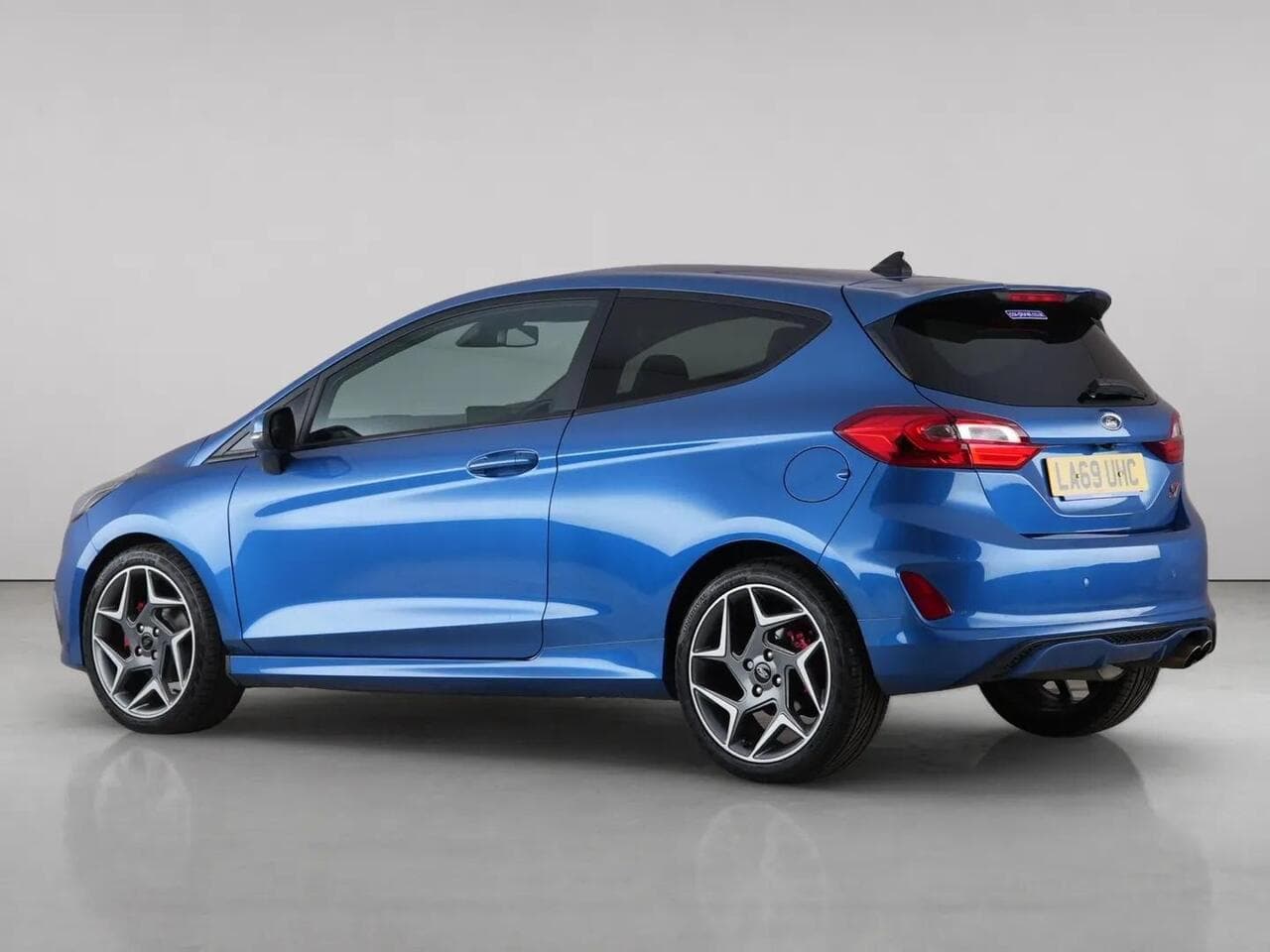 Ford Fiesta thumbnail Side Left