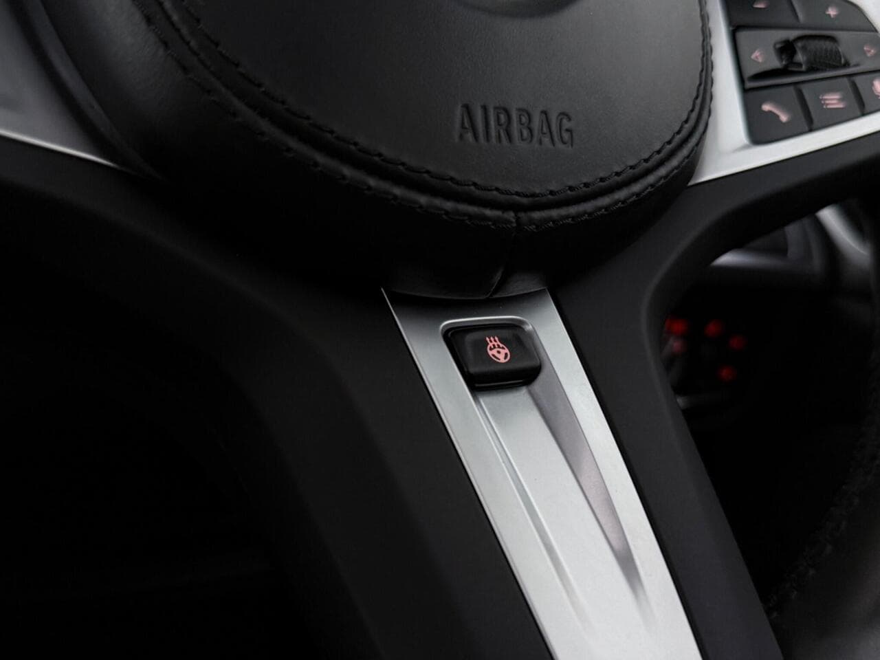 BMW iX3 thumbnail Steering Wheel
