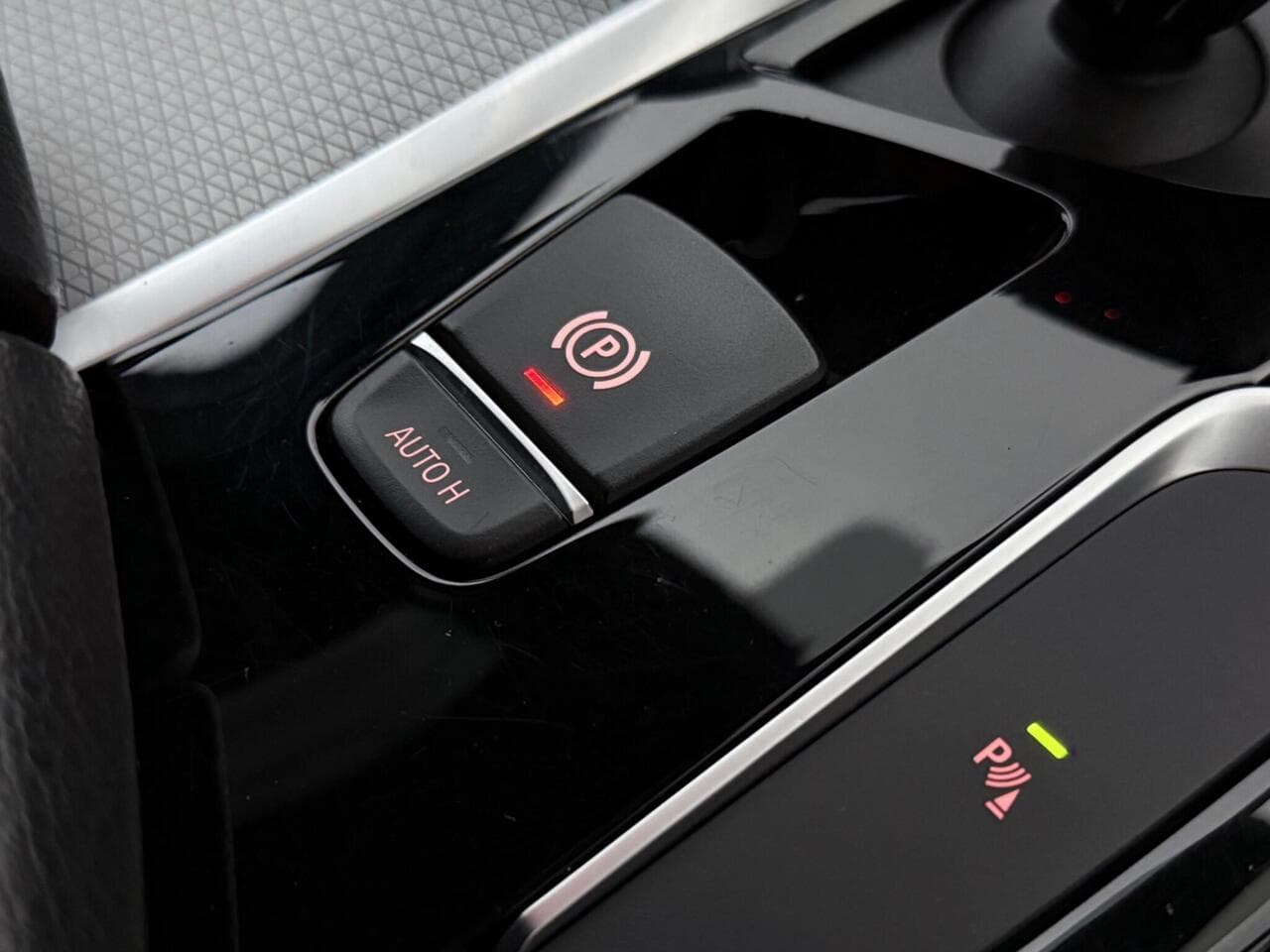 BMW 5 Series thumbnail Misc Controls