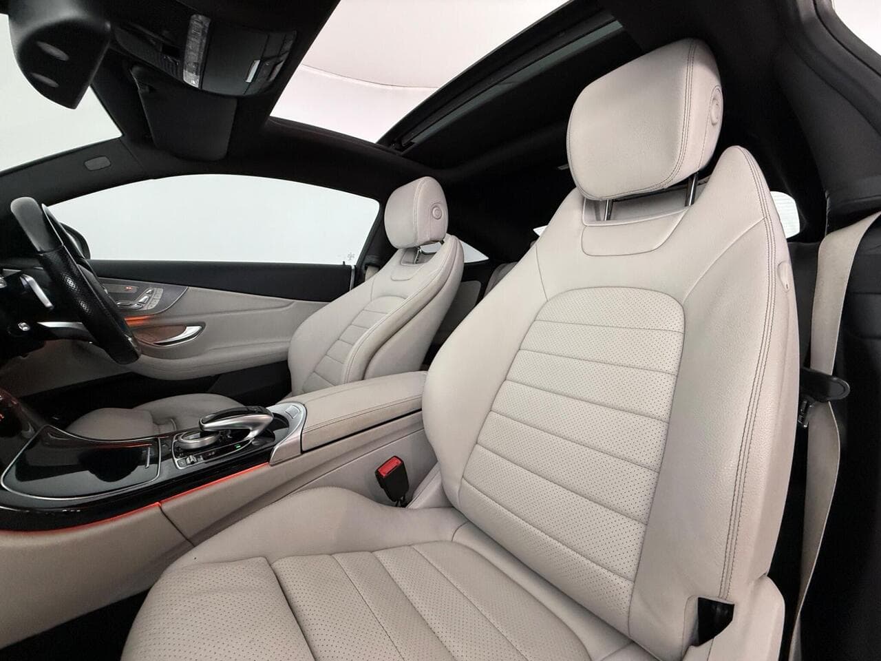 Mercedes-Benz C Class thumbnail Seat Front Passenger