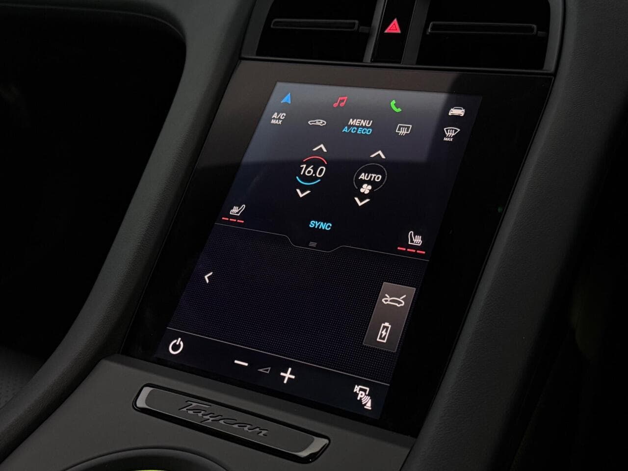 Porsche Taycan thumbnail Infotainment System
