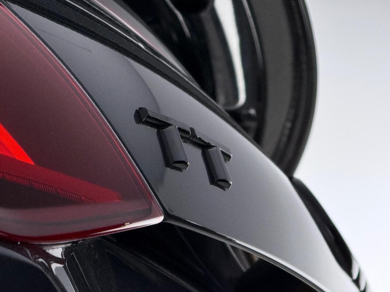 Audi TT thumbnail Badge Exterior