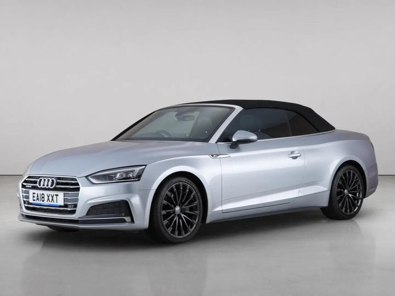 Audi A5 Cabriolet thumbnail Front Left
