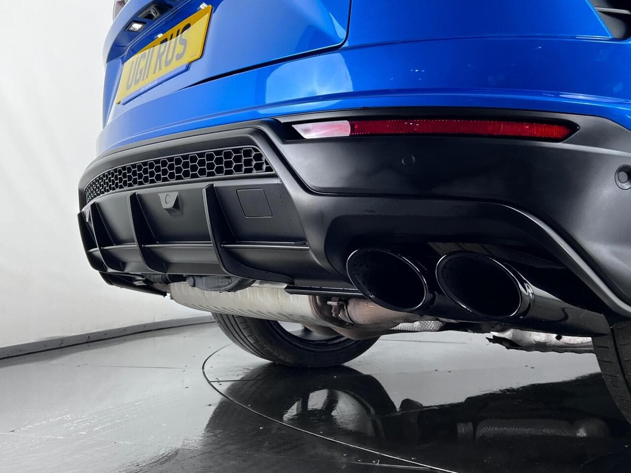 Lamborghini Urus thumbnail Image 19