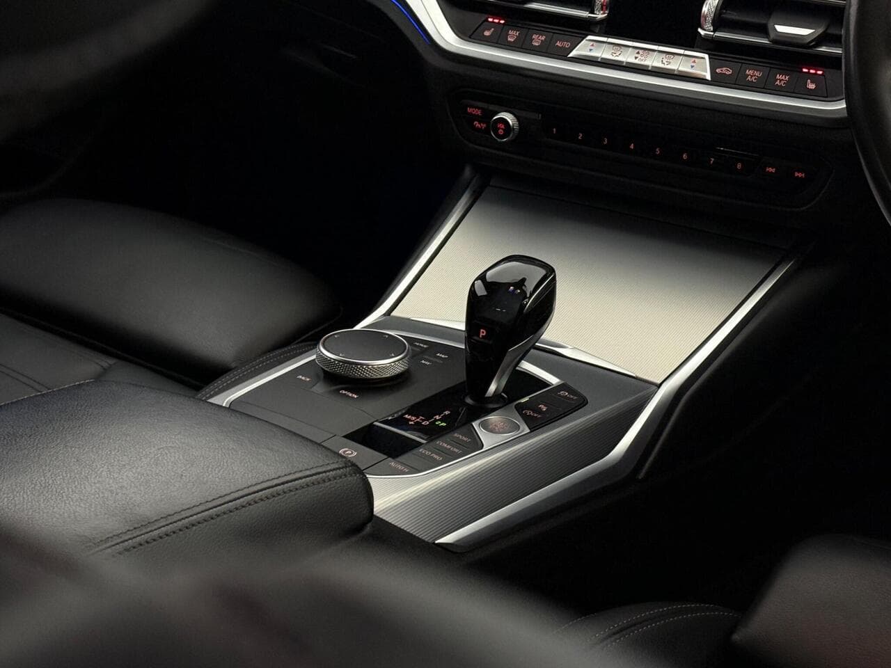 BMW 3 Series thumbnail Interior Front