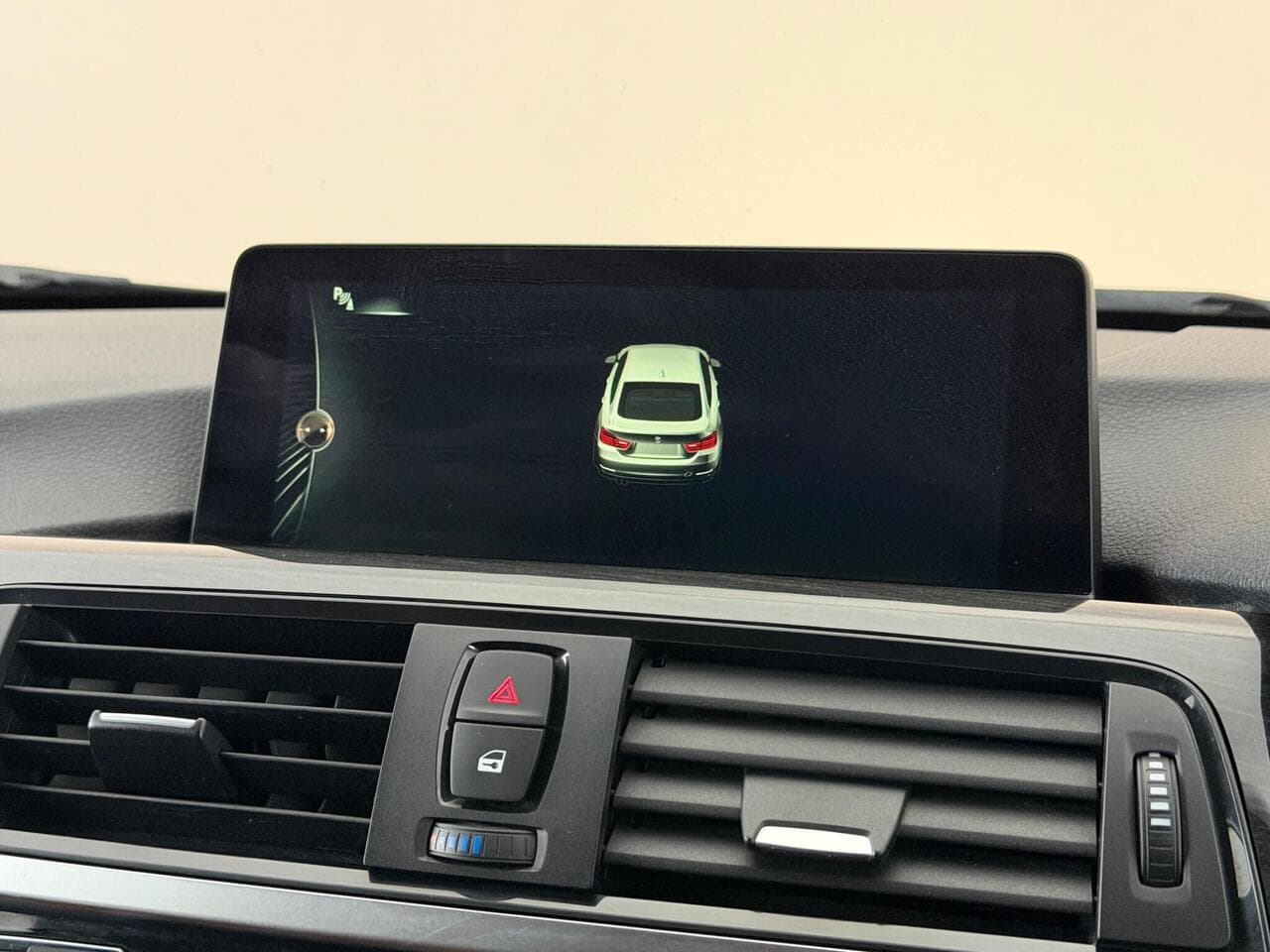BMW 4 Series Gran Coupe thumbnail Infotainment System