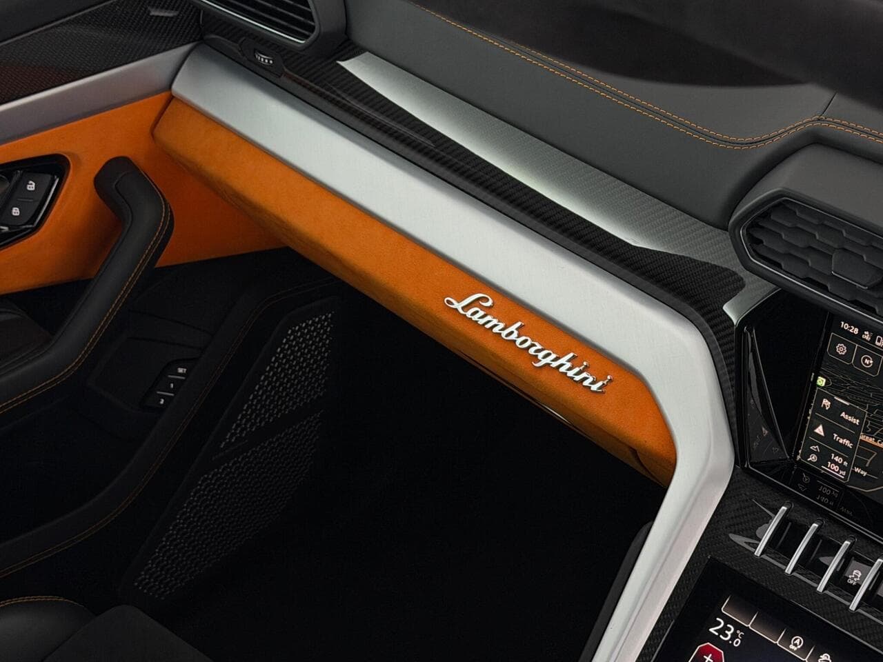 Lamborghini Urus thumbnail Inconclusive