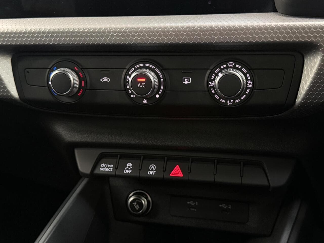 Audi A1 thumbnail Misc Controls