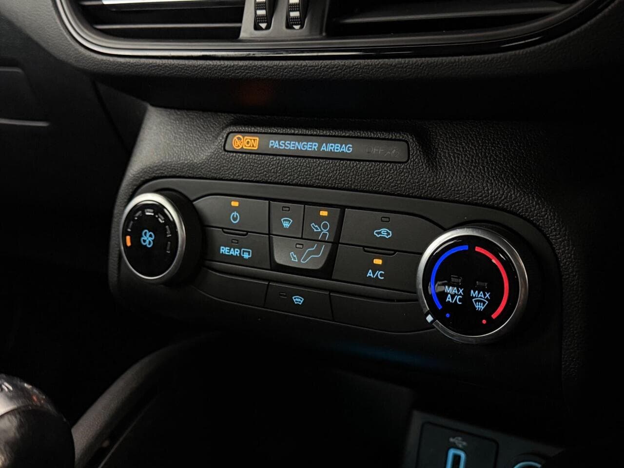 Ford Focus thumbnail Misc Controls