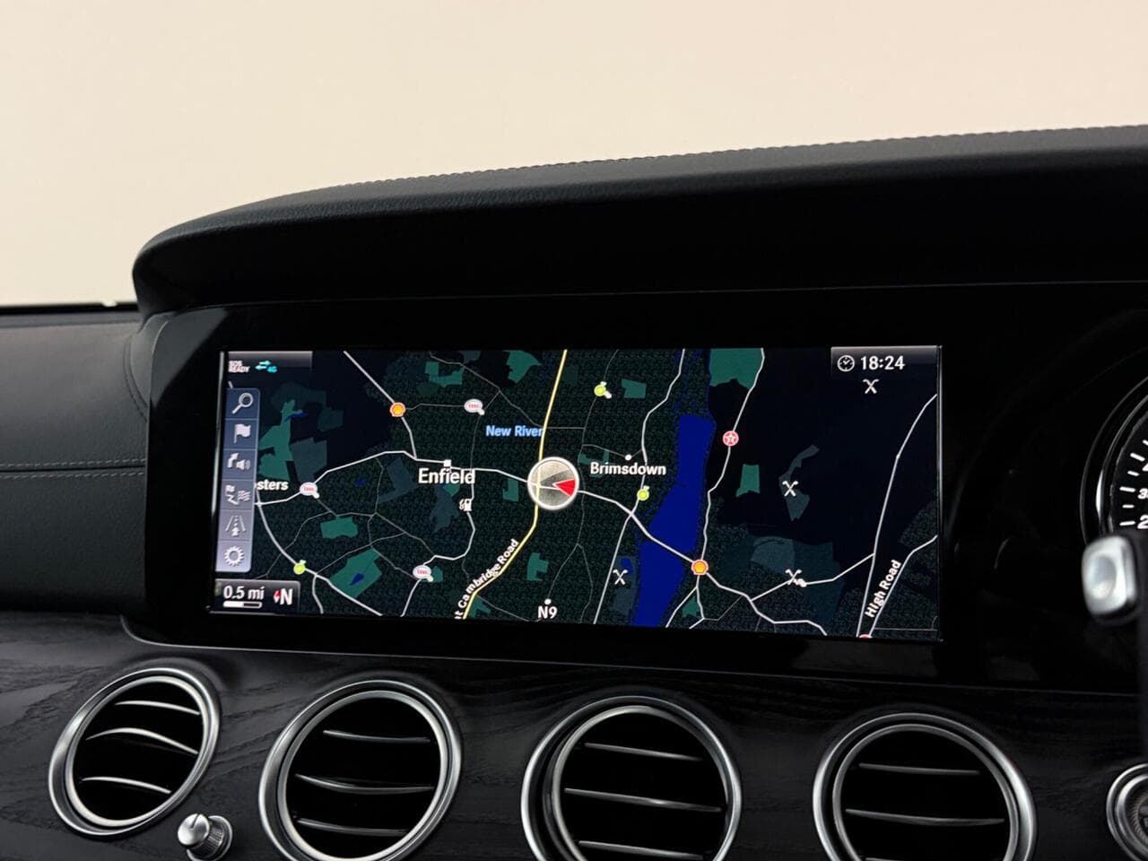 Mercedes-Benz E Class thumbnail Infotainment System