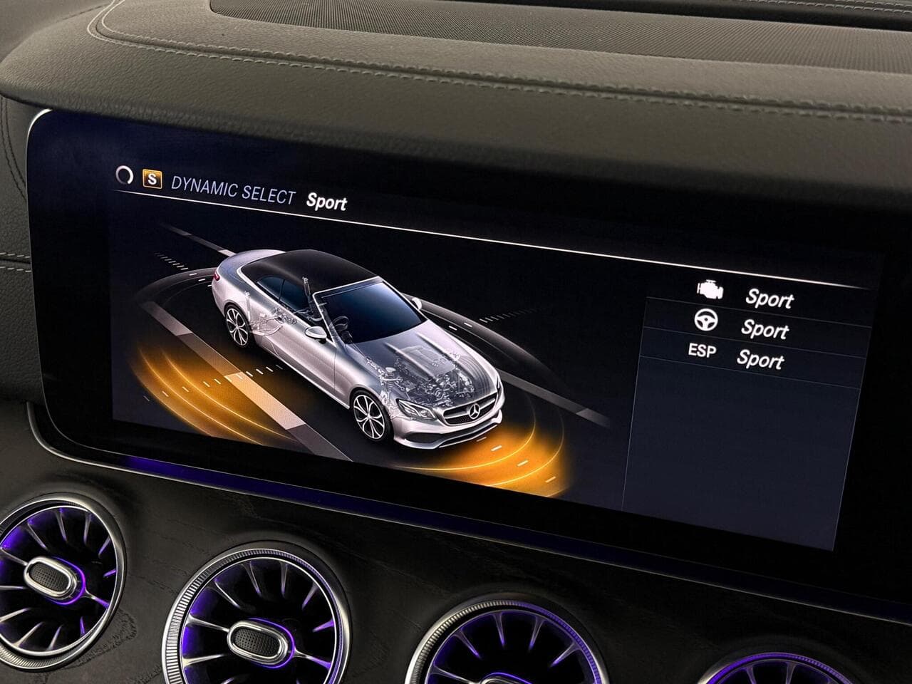 Mercedes-Benz E Class thumbnail Infotainment System