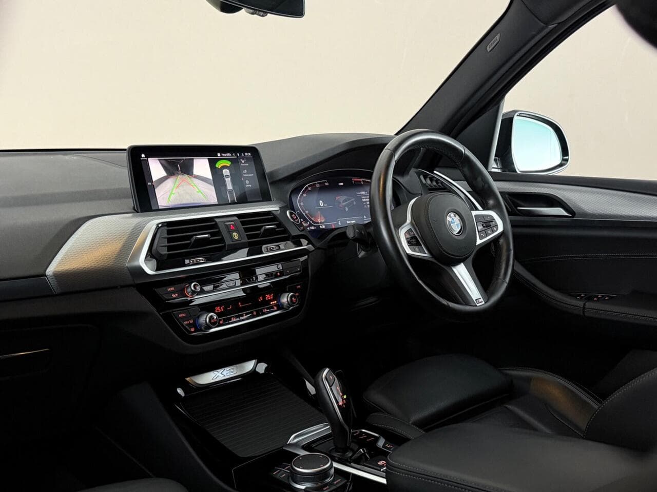 BMW X3 thumbnail Interior Front