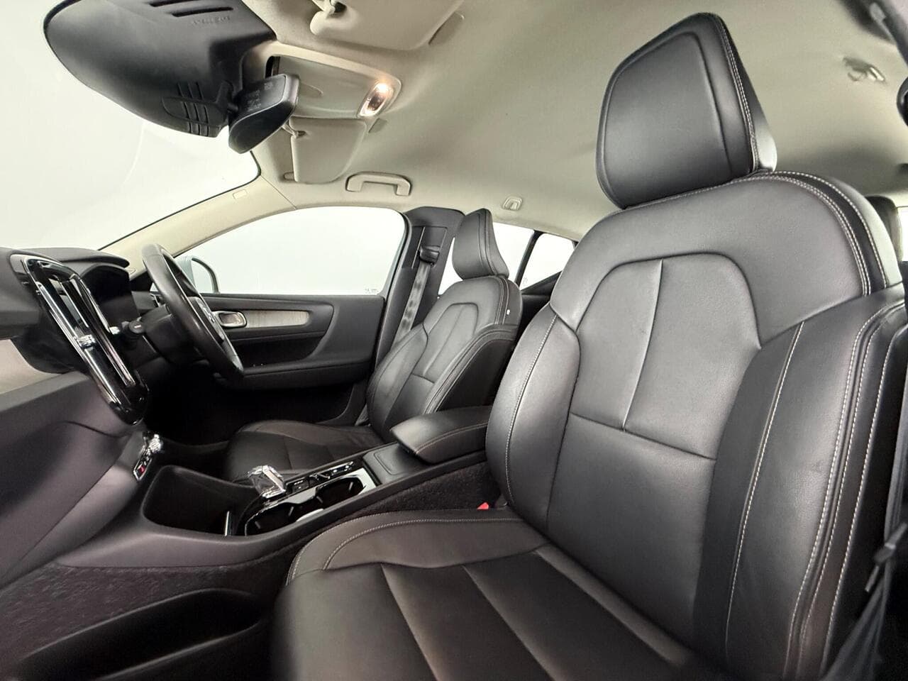 Volvo XC40 thumbnail Seat Front Passenger