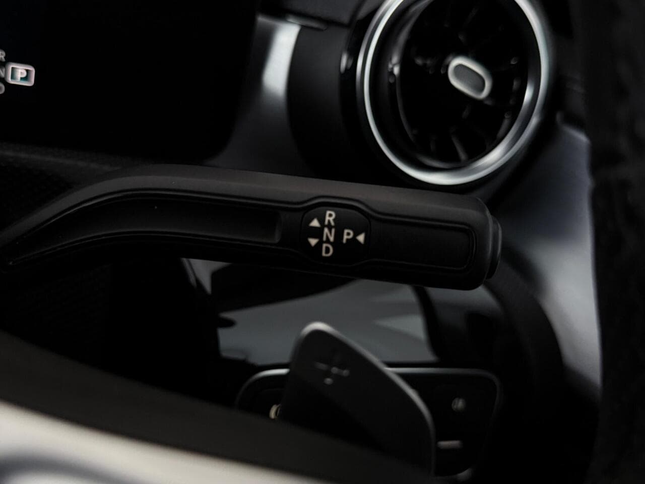 Mercedes-Benz CLA thumbnail Misc Controls