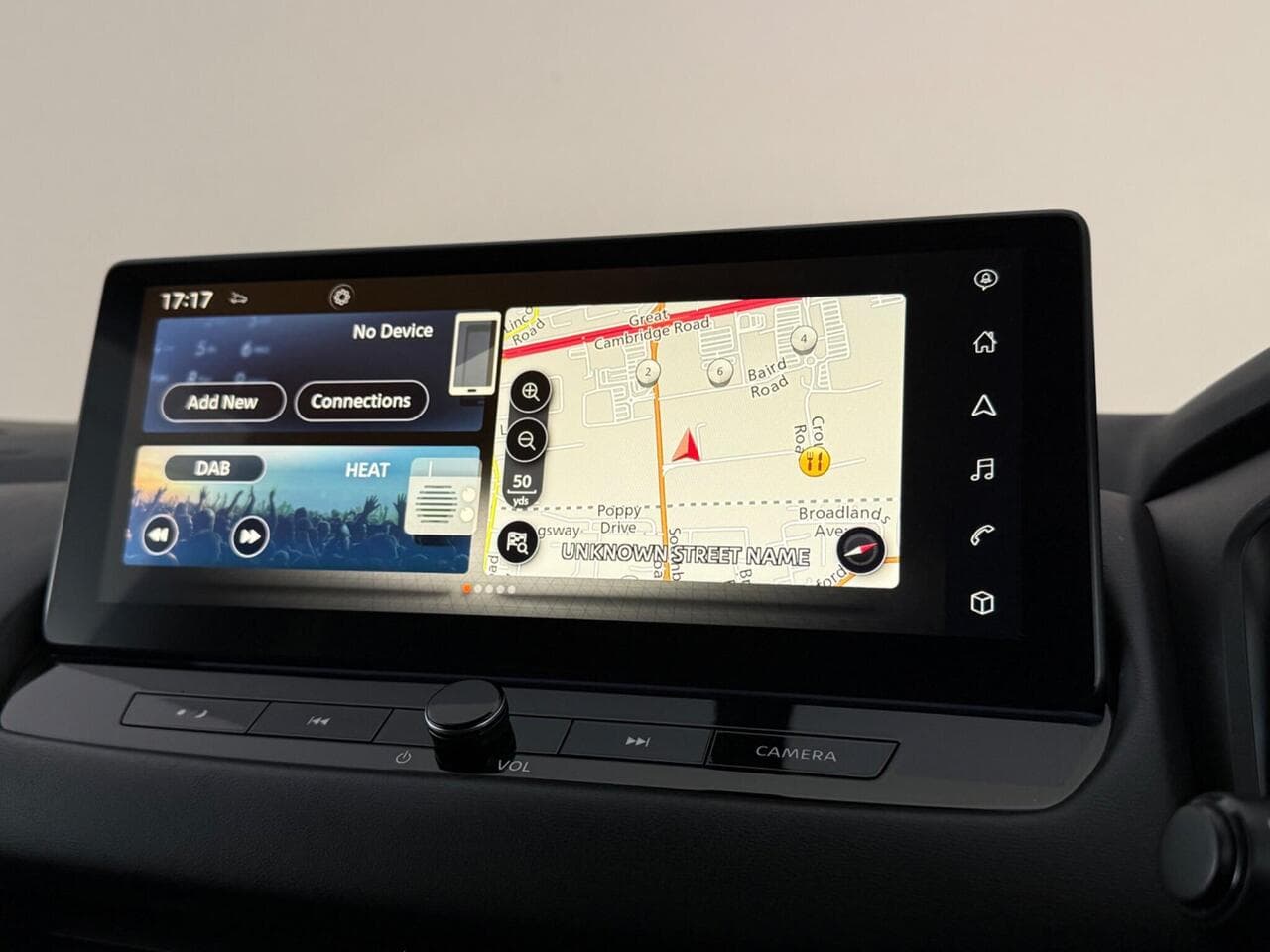 Nissan Qashqai thumbnail Infotainment System