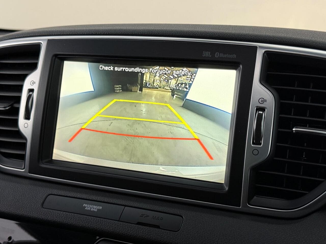 Kia Sportage thumbnail Infotainment System