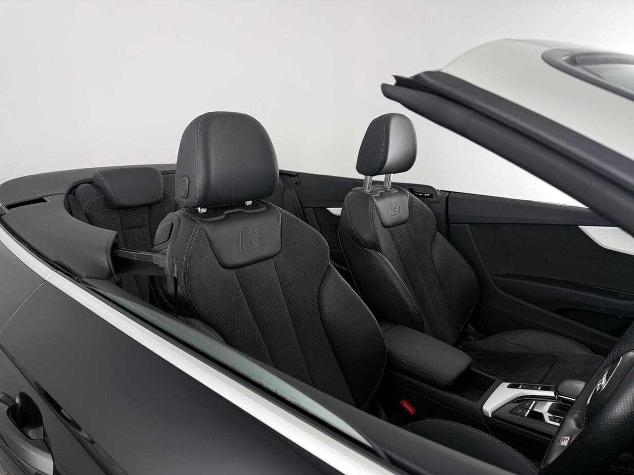 Audi A5 Cabriolet thumbnail Seat Driver