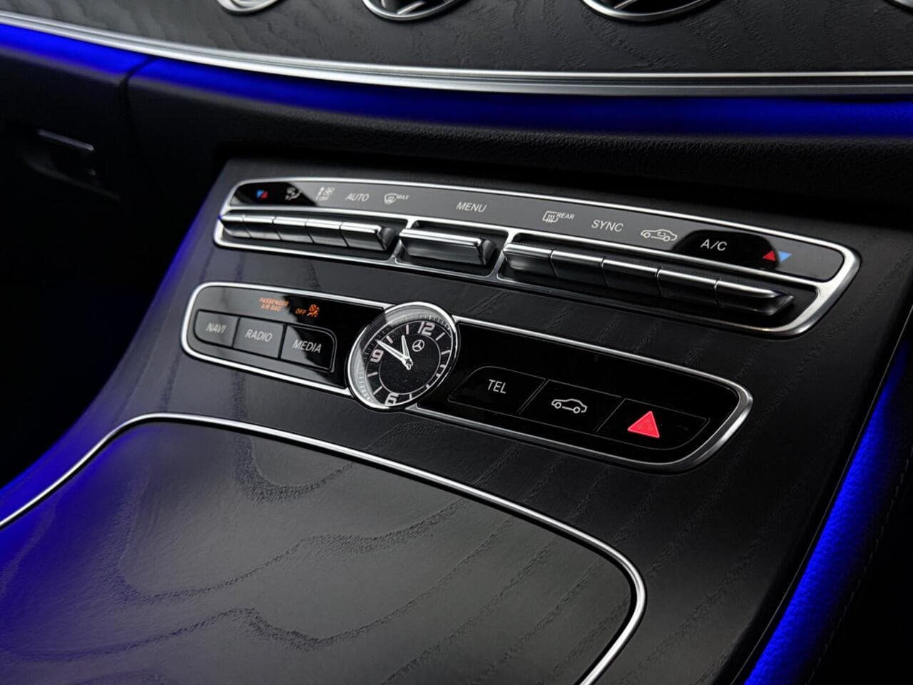 Mercedes-Benz E Class thumbnail Misc Controls
