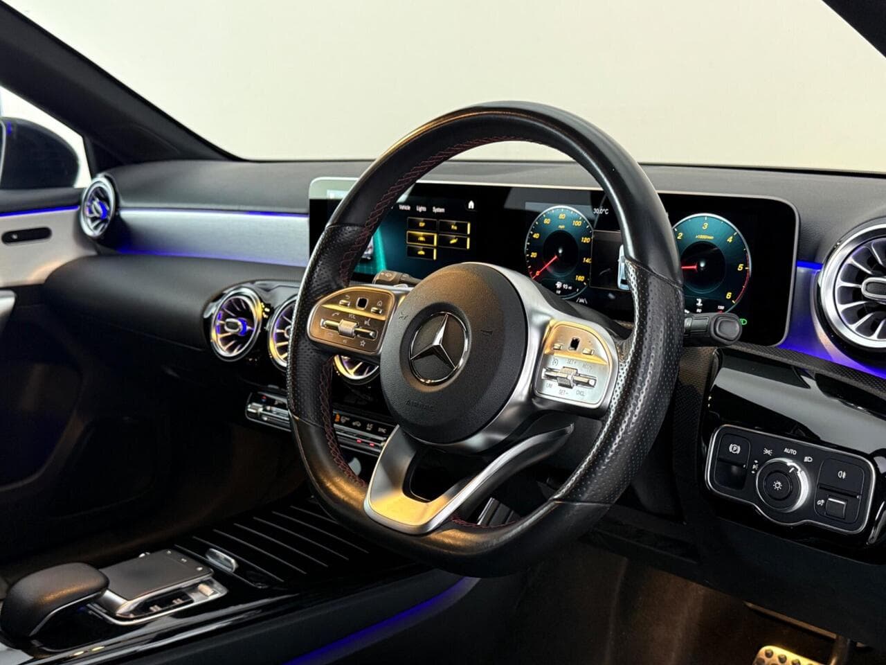 Mercedes-Benz A Class thumbnail Steering Wheel