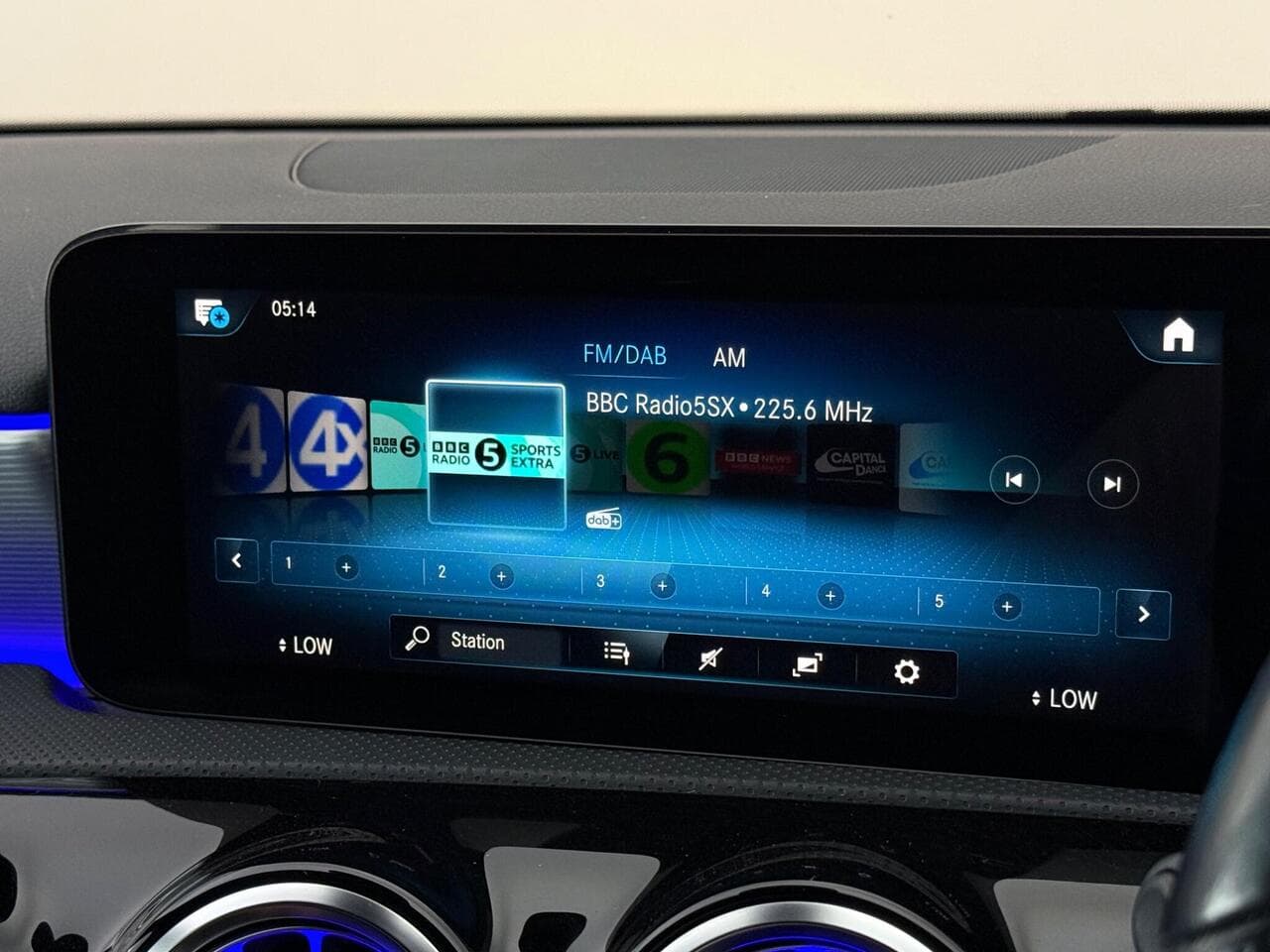 Mercedes-Benz A Class thumbnail Infotainment System