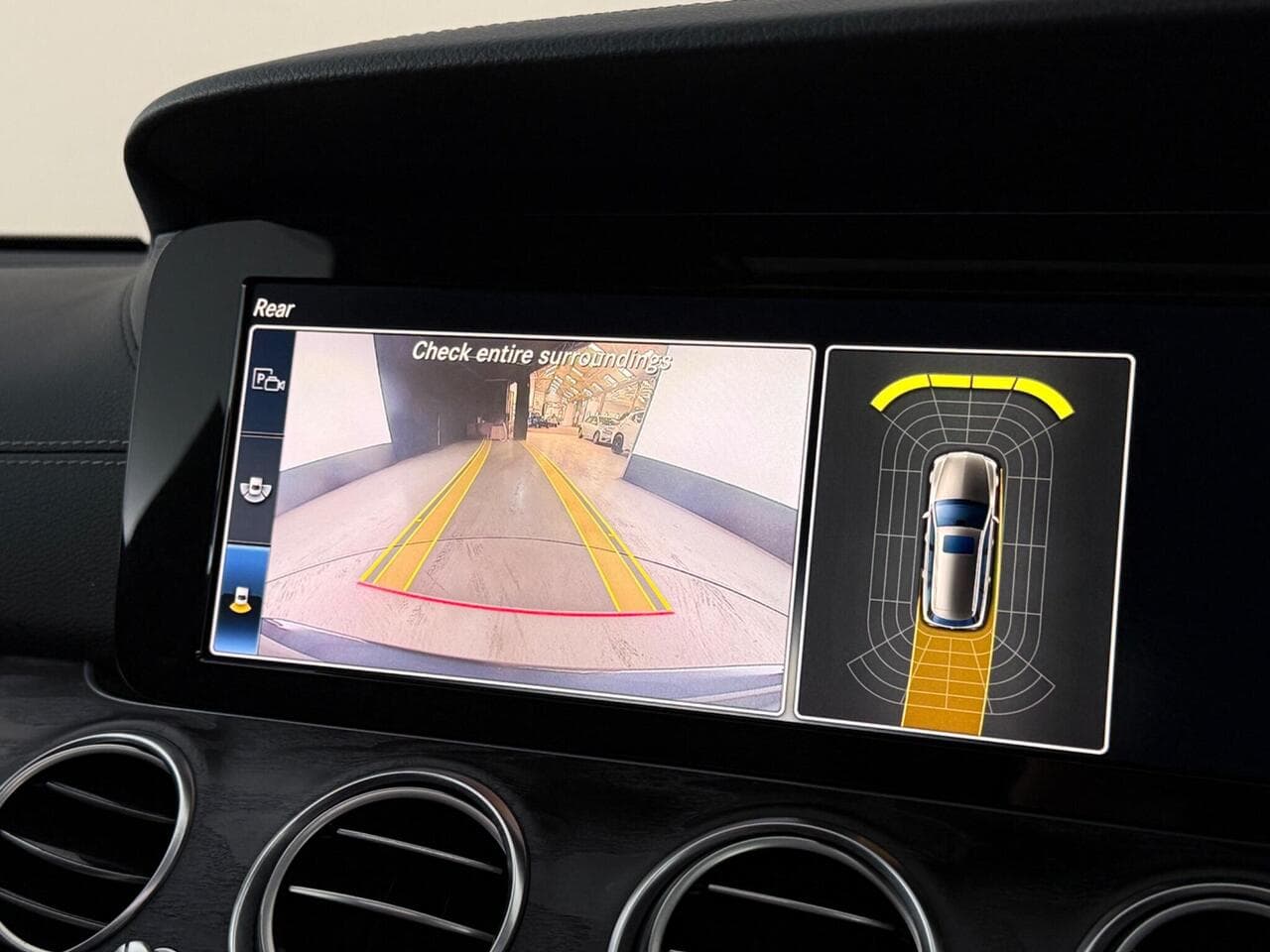 Mercedes-Benz E Class thumbnail Infotainment System