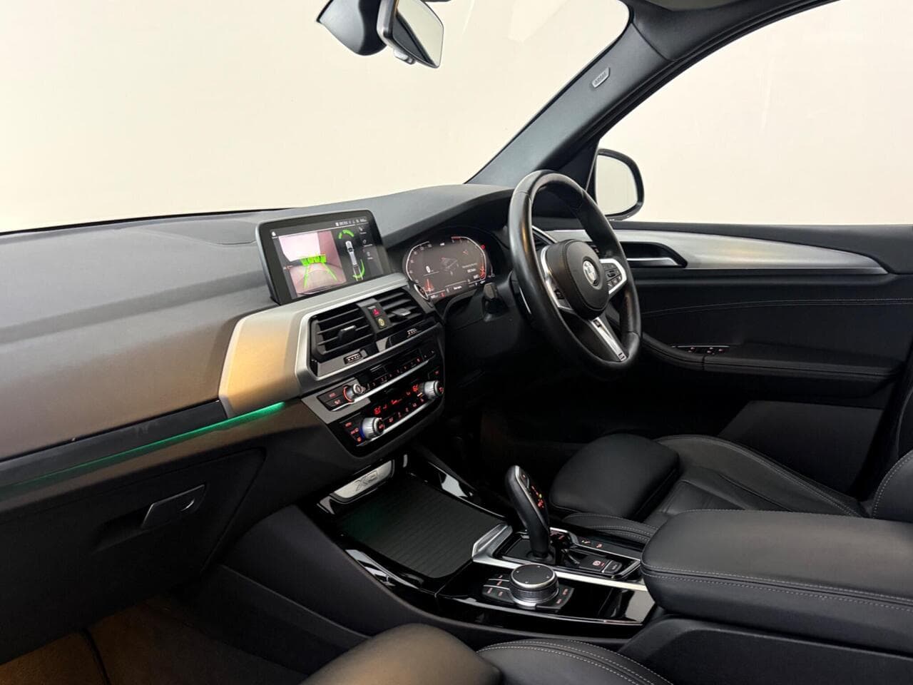 BMW X3 thumbnail Interior Front