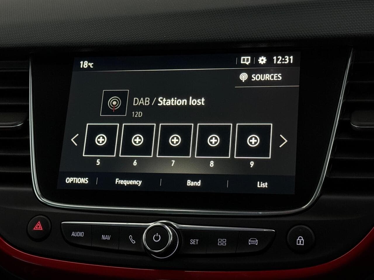 Vauxhall Crossland thumbnail Infotainment System