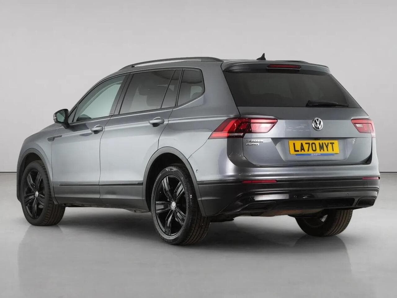 Volkswagen Tiguan Allspace thumbnail Rear Left