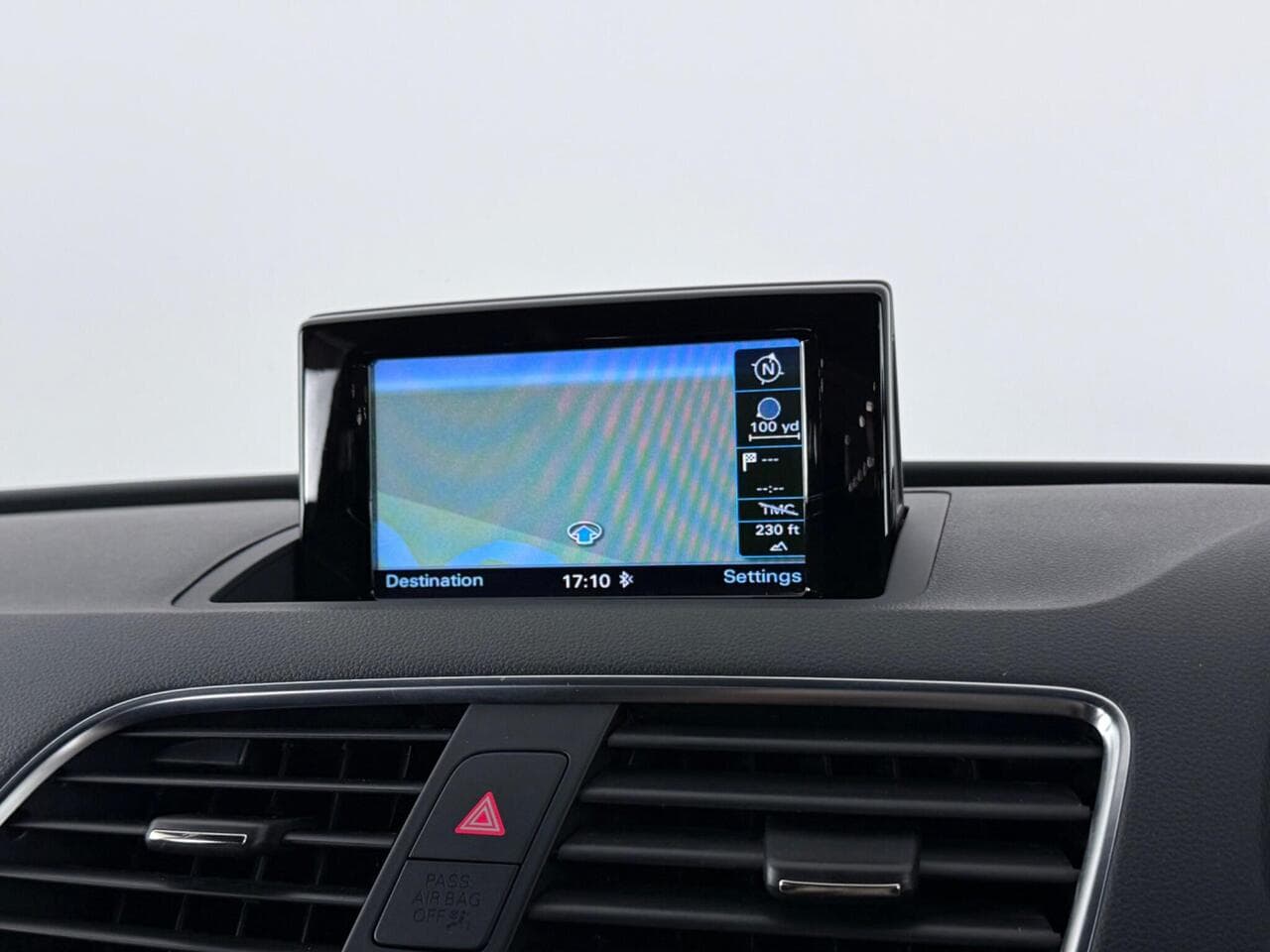 Audi Q3 thumbnail Infotainment System