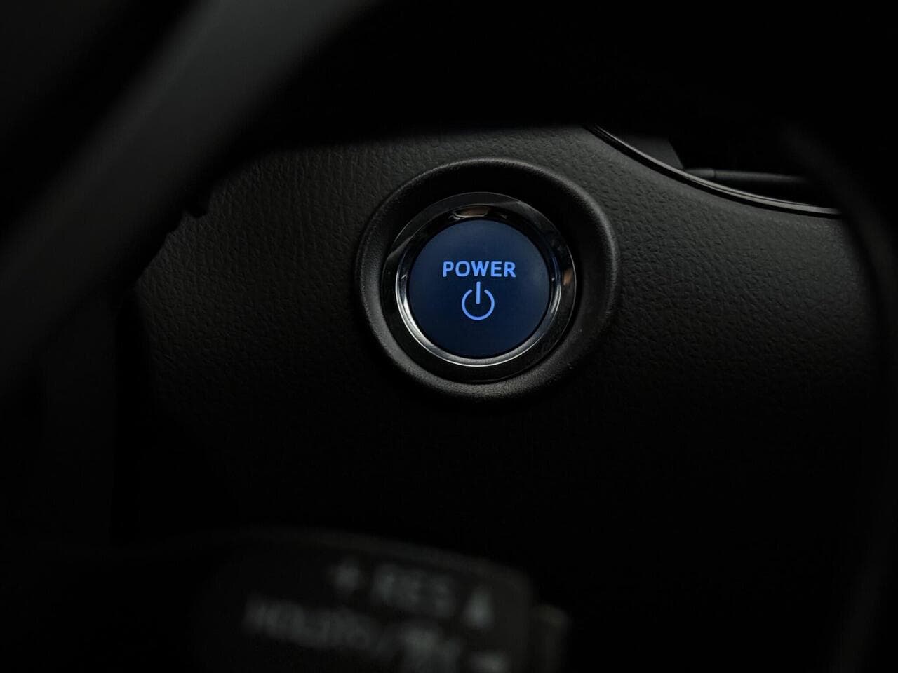 Toyota C-HR thumbnail Misc Controls