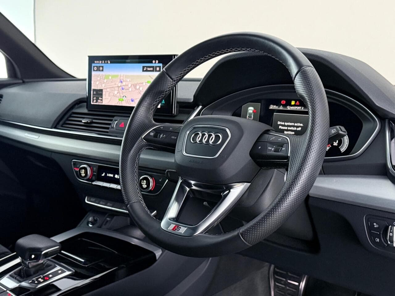 Audi Q5 thumbnail Steering Wheel