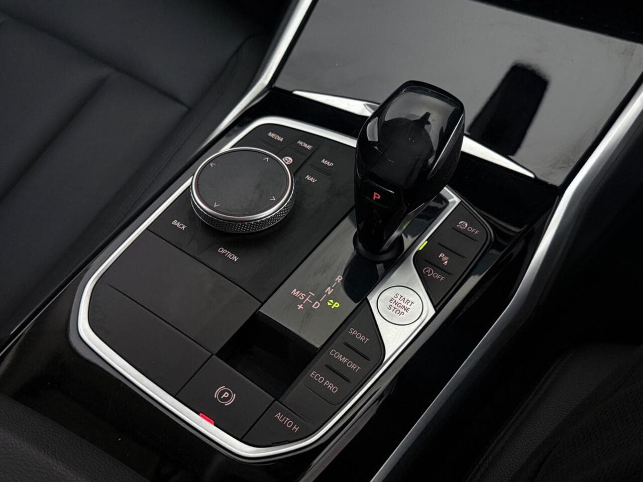 BMW 3 Series thumbnail Interior Front