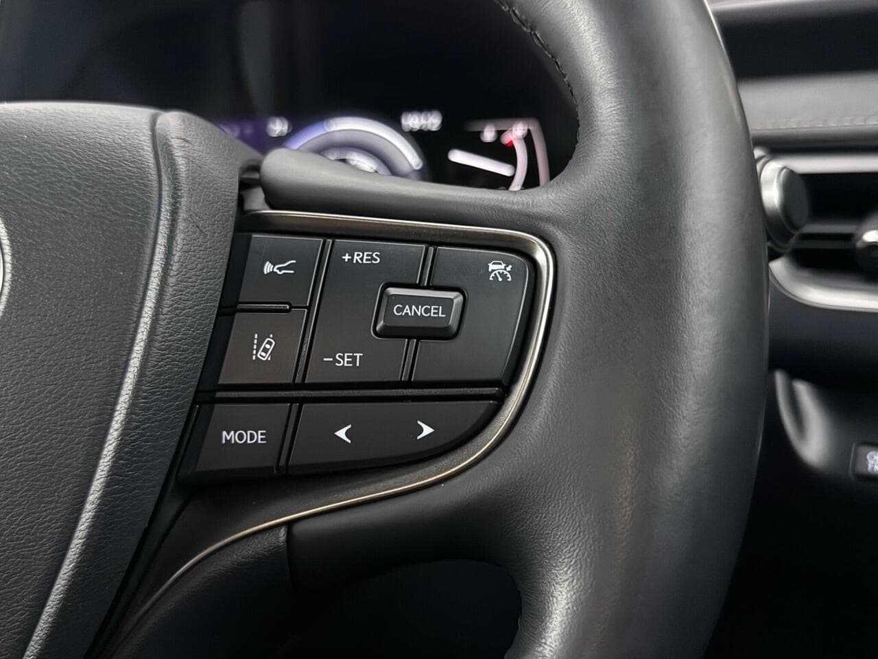 Lexus UX thumbnail Misc Controls
