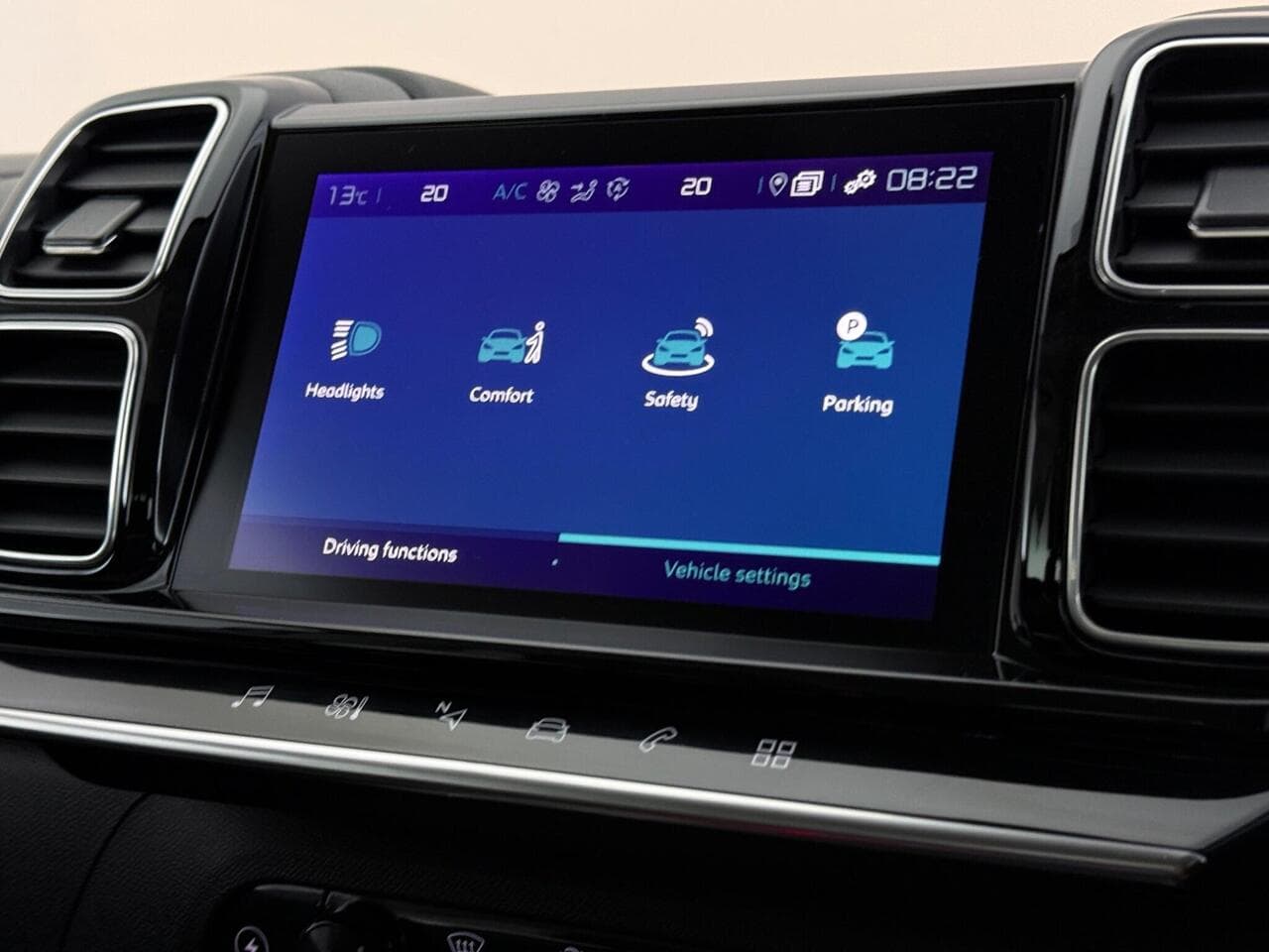 Citroen C5 Aircross thumbnail Infotainment System