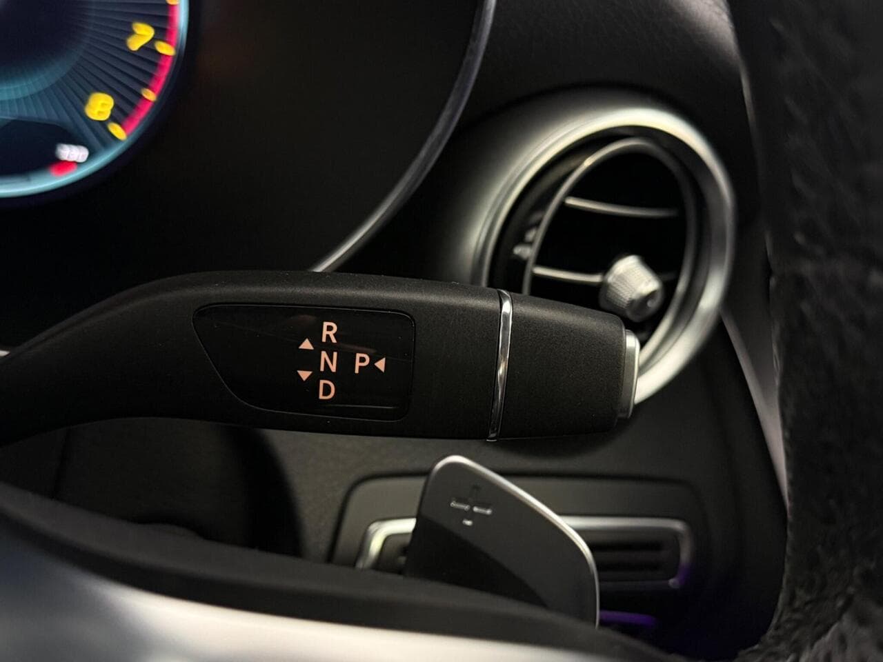 Mercedes-Benz C Class thumbnail Misc Controls