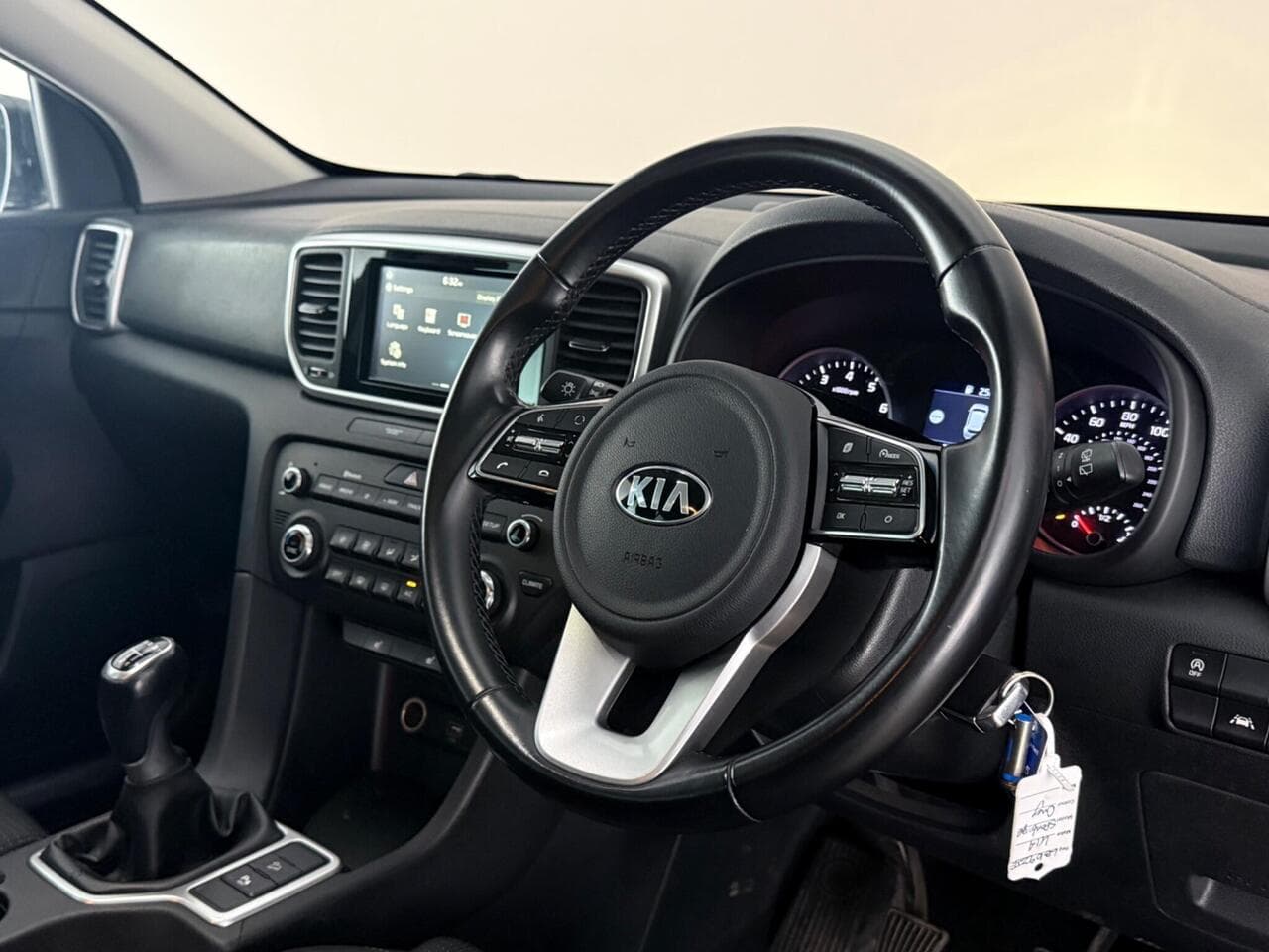 Kia Sportage thumbnail Steering Wheel