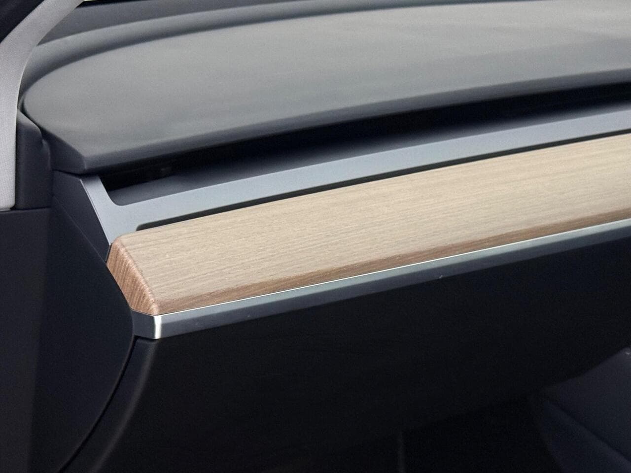 Tesla Model 3 thumbnail Inconclusive