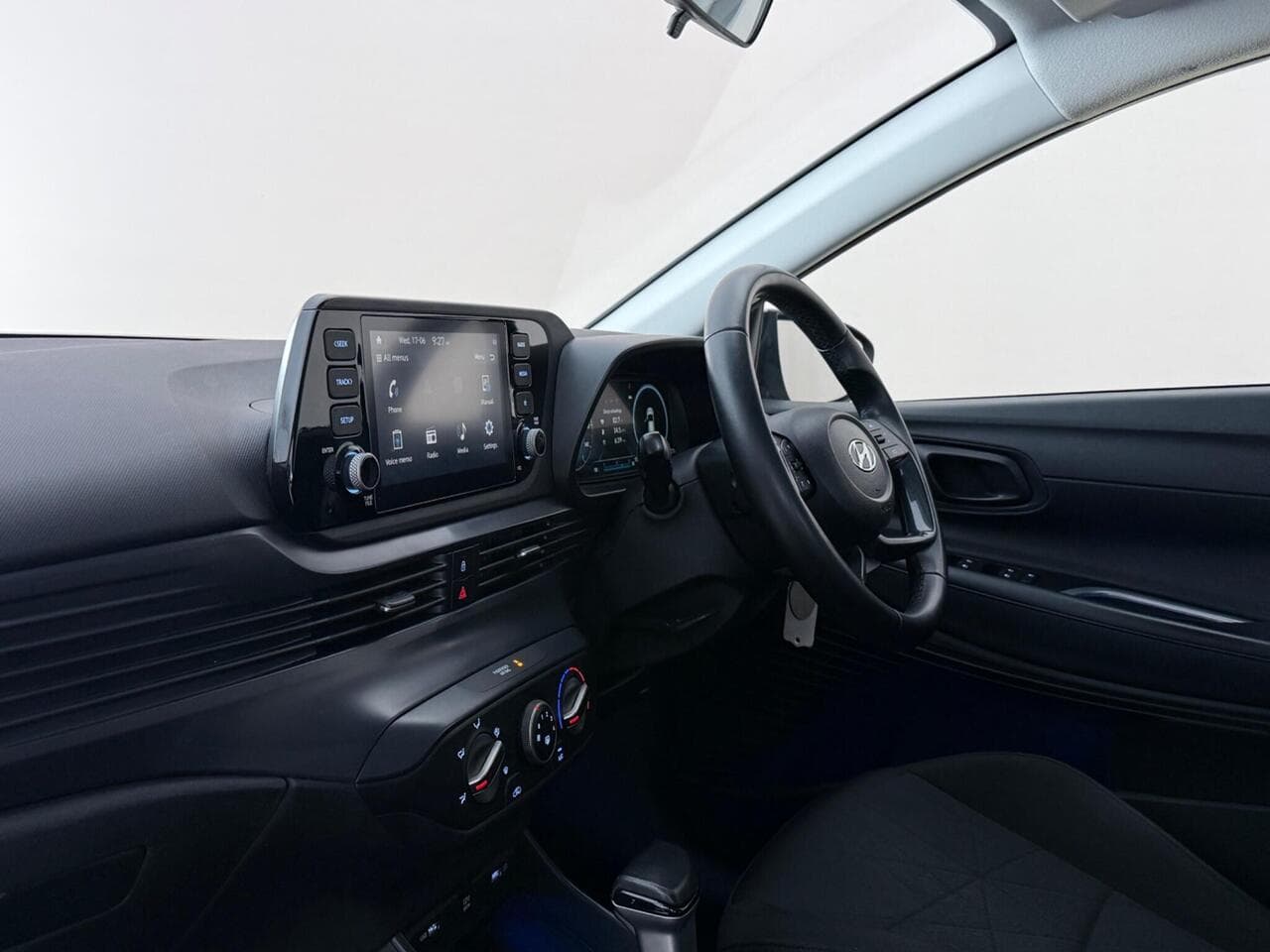 Hyundai BAYON thumbnail Interior Front