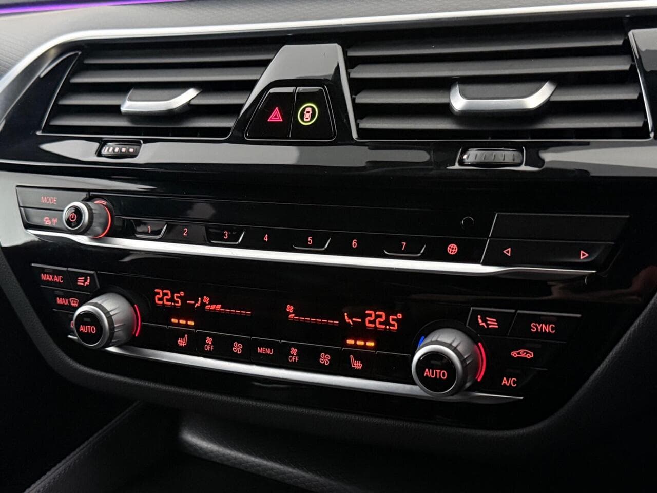 BMW 5 Series thumbnail Infotainment System