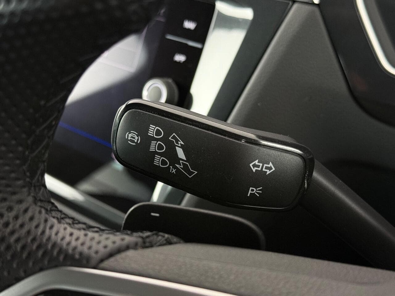 Volkswagen Tiguan thumbnail Misc Controls