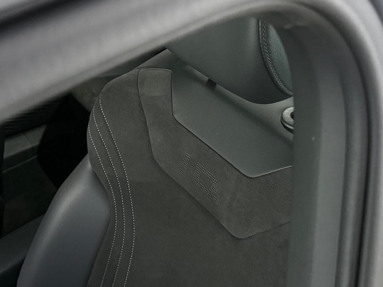 Volkswagen ID.4 thumbnail Seat Front Passenger