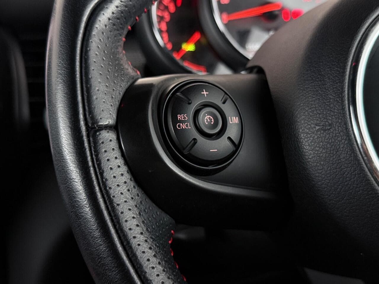 MINI Hatch thumbnail Misc Controls