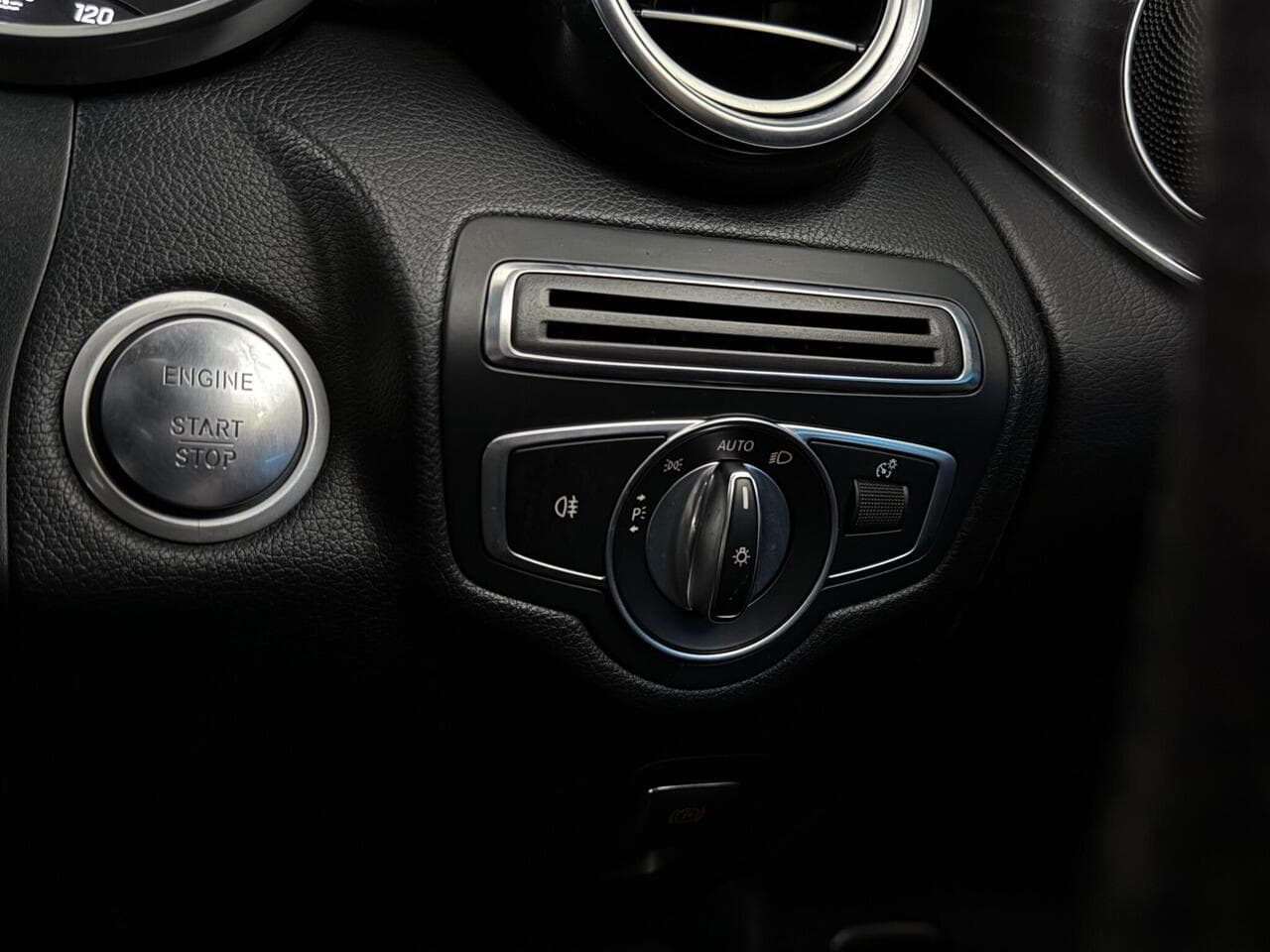 Mercedes-Benz GLC thumbnail Misc Controls
