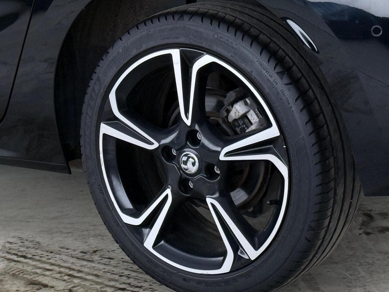 Vauxhall Corsa thumbnail Wheel