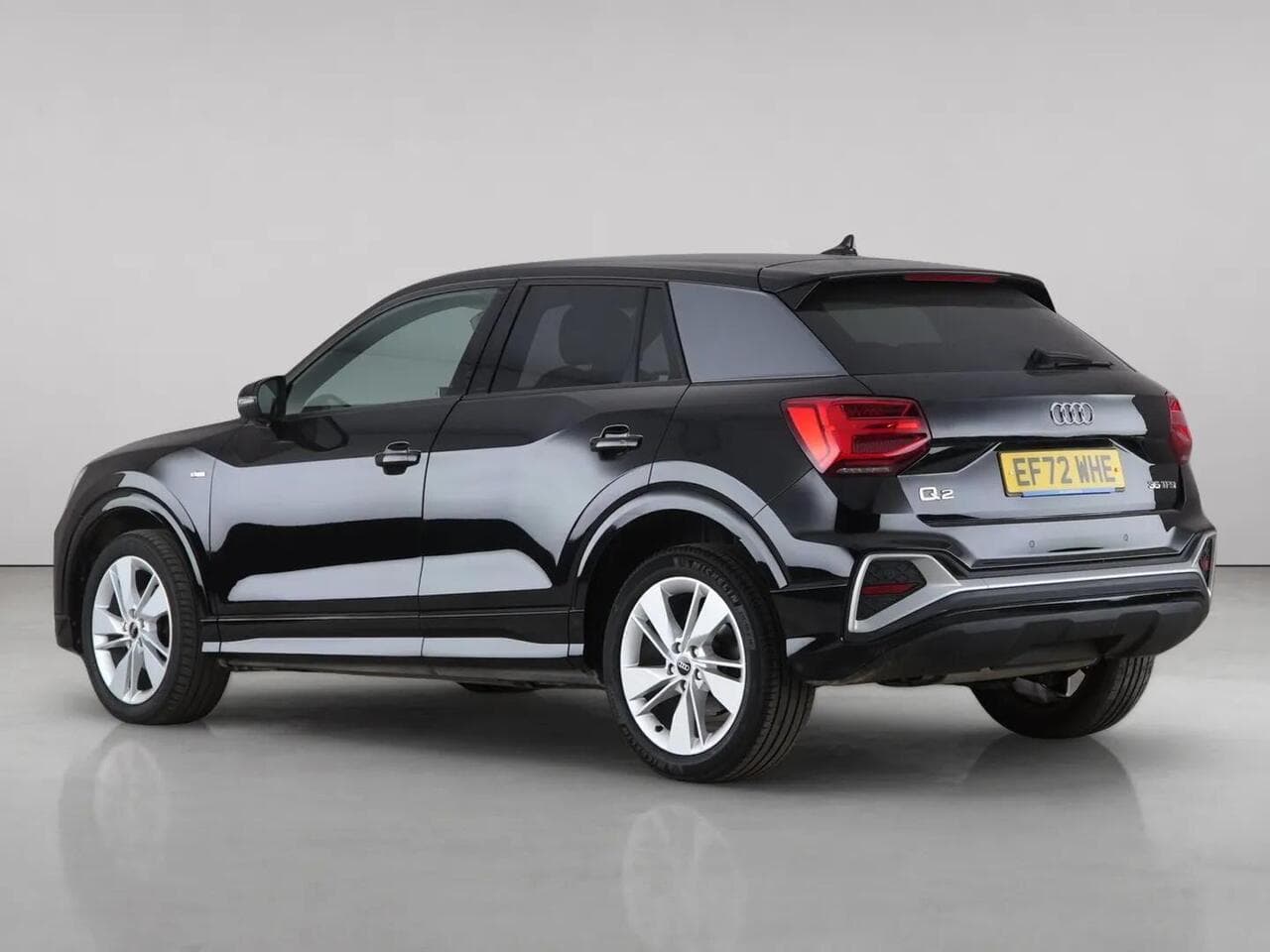Audi Q2 thumbnail Rear Left