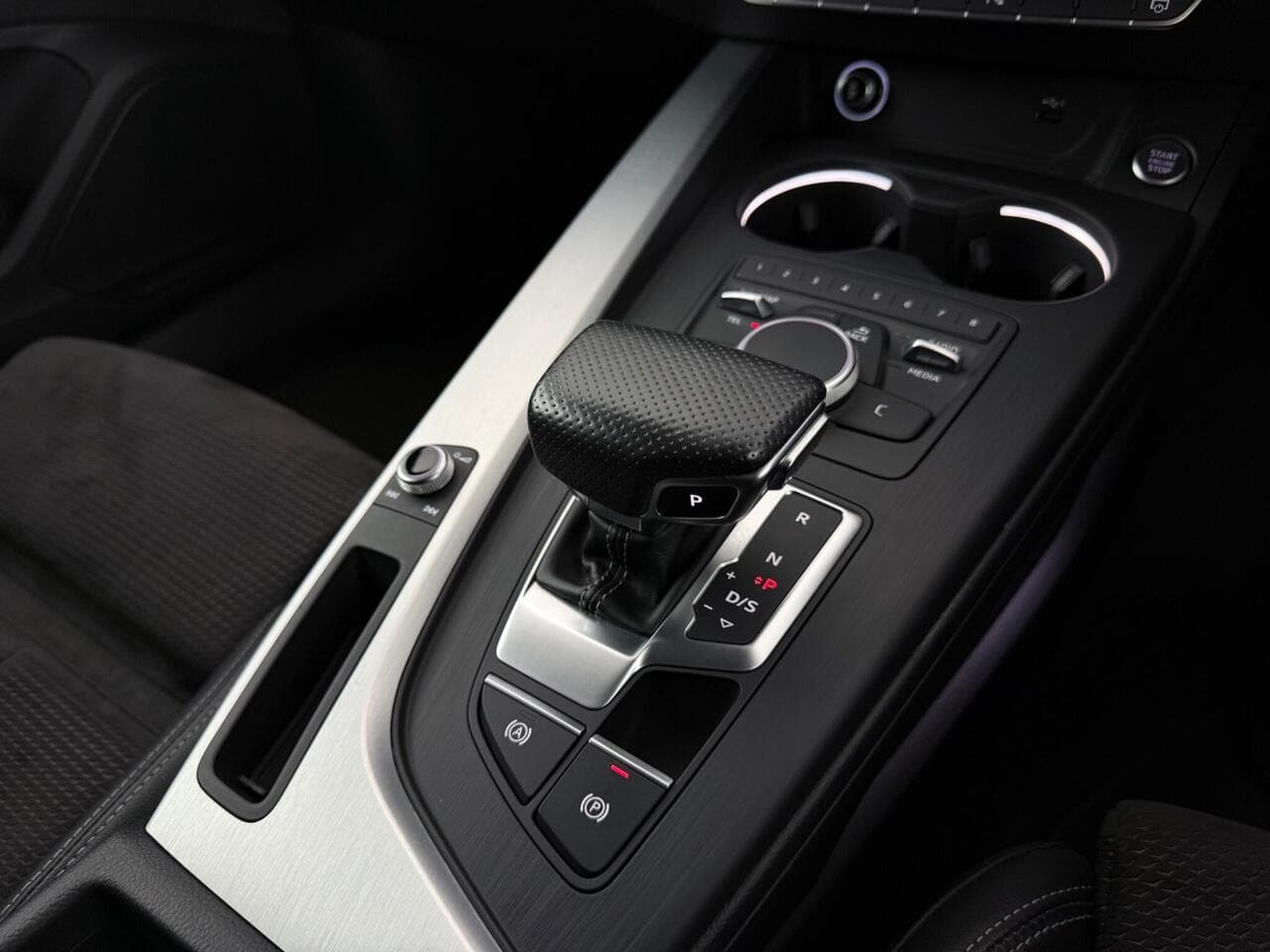 Audi A5 thumbnail Interior Front