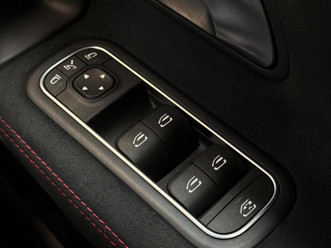 Mercedes-Benz A Class thumbnail Misc Controls