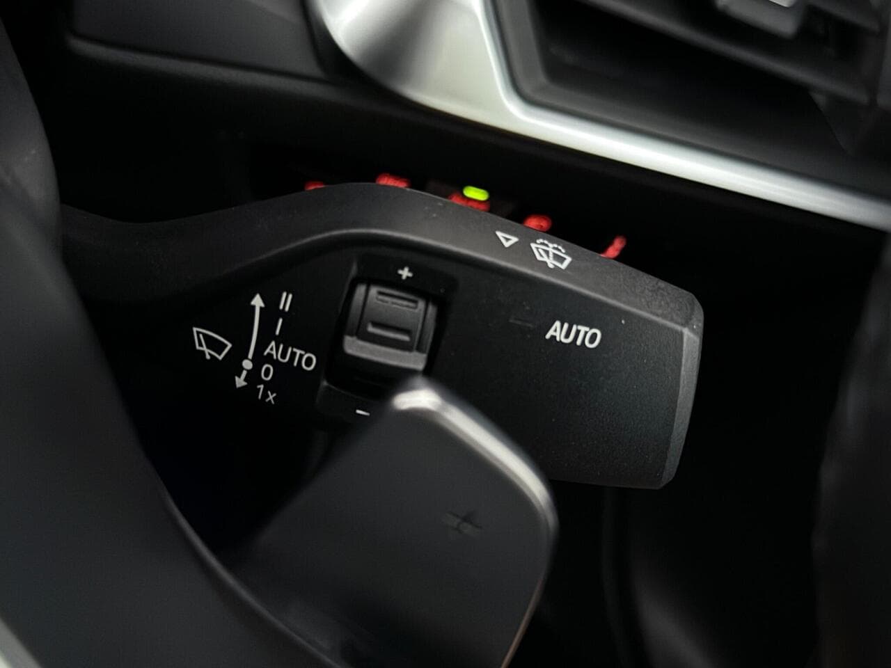 BMW 2 Series thumbnail Misc Controls